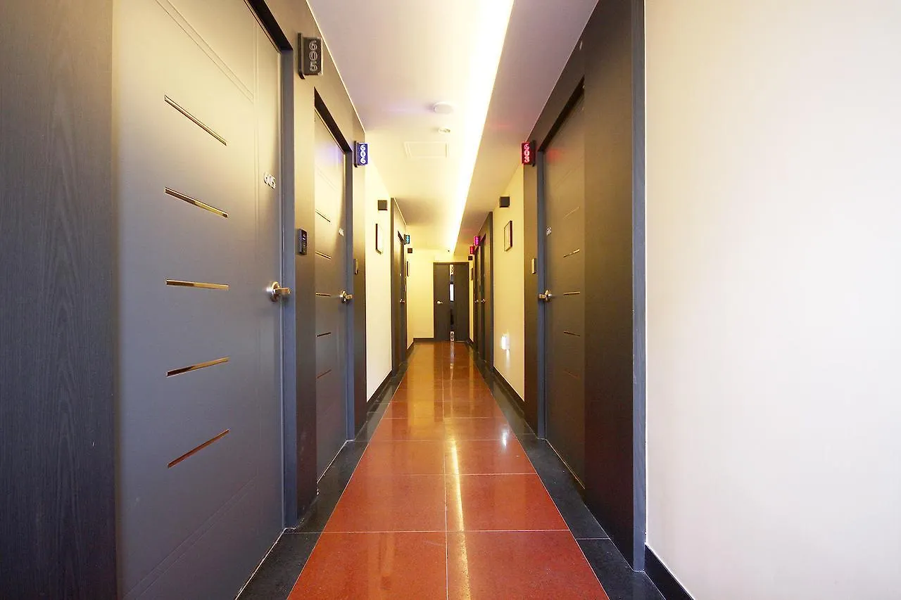 Mango Hotel Busan 2*,